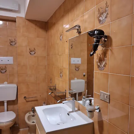 Maria'S - Free Parking Area, No Ztl Apartment Cefalu Exterior photo